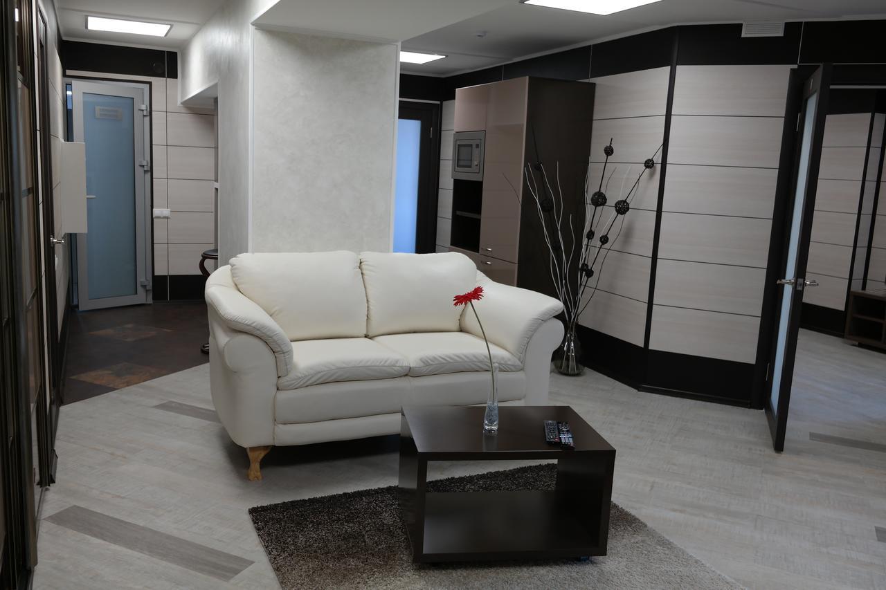 Apartments Daf-Center อูรัลส์ค ภายนอก รูปภาพ